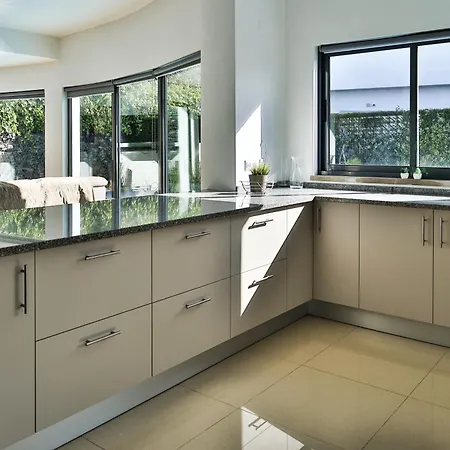 Villa Serena -your Exclusive Private Swimming Pool *