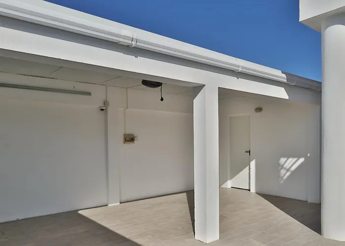 Serena -your Exclusive Private Swimming Pool * שטובל